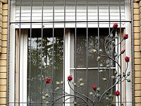 Кованые решетки на окна 12