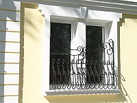 Кованые решетки на окна 15