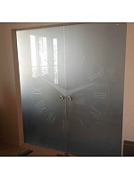 Матовая стеклянная раздвижная дверь